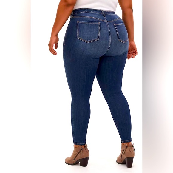 Demure! TORRID Premium Sky High Skinny SZ 16S - Picture 3 of 9